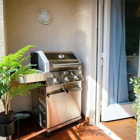 The Big Muenster Fuer Bis Zu 12, Whirlpool, Sauna, Zentral, Tischfussball, Balkon, Gasgrill Ulm