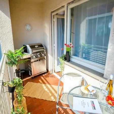 The Big Muenster Fuer Bis Zu 12, Whirlpool, Sauna, Zentral, Tischfussball, Balkon, Gasgrill