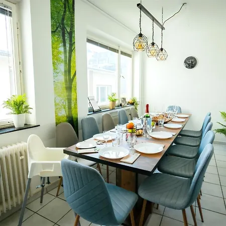 アパート The Big Muenster Fuer Bis Zu 12, Whirlpool, Sauna, Zentral, Tischfussball, Balkon, Gasgrill ウルム